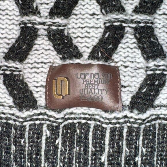 Leif Nelson Knit Sweater Men's Size 4XL Black White 3D Knit Shawl Neck Slim Fit - Picture 3 of 7